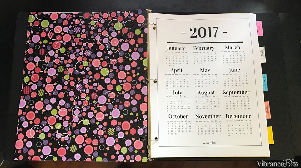 DIY your own planner for less than $5 with a combination of things you probably already have, free printables, and a quick trip to a discount store.